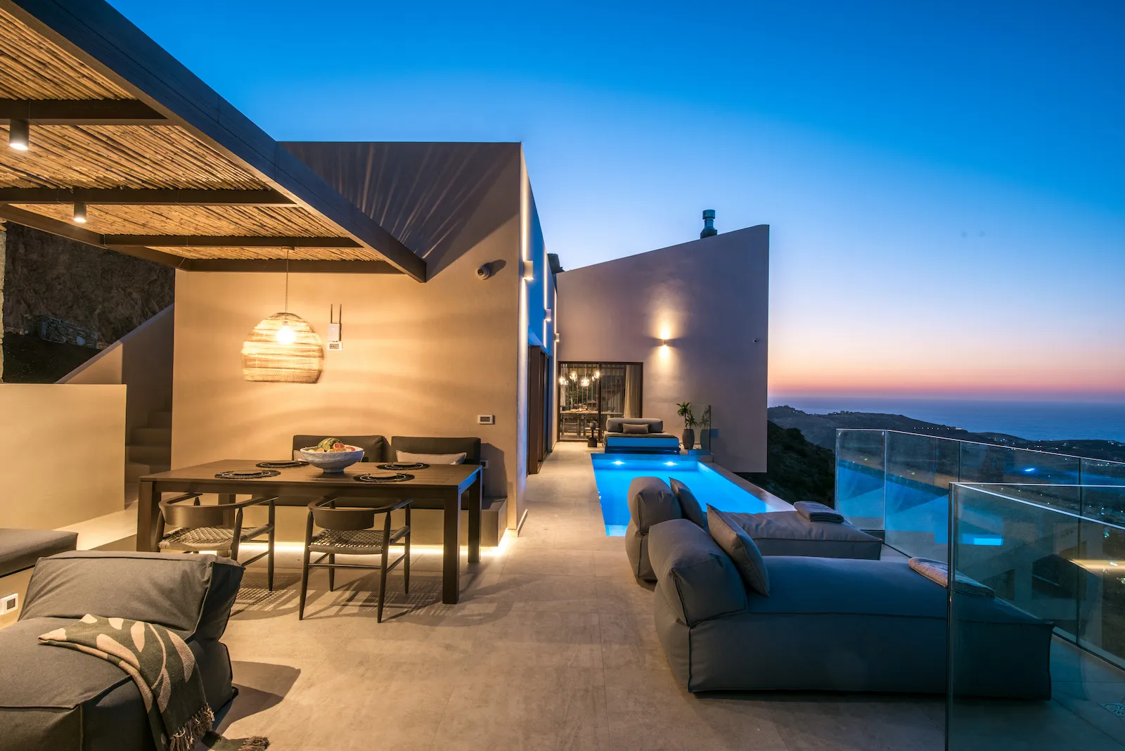 Φωτισμός περιμετρικός & κρυφός